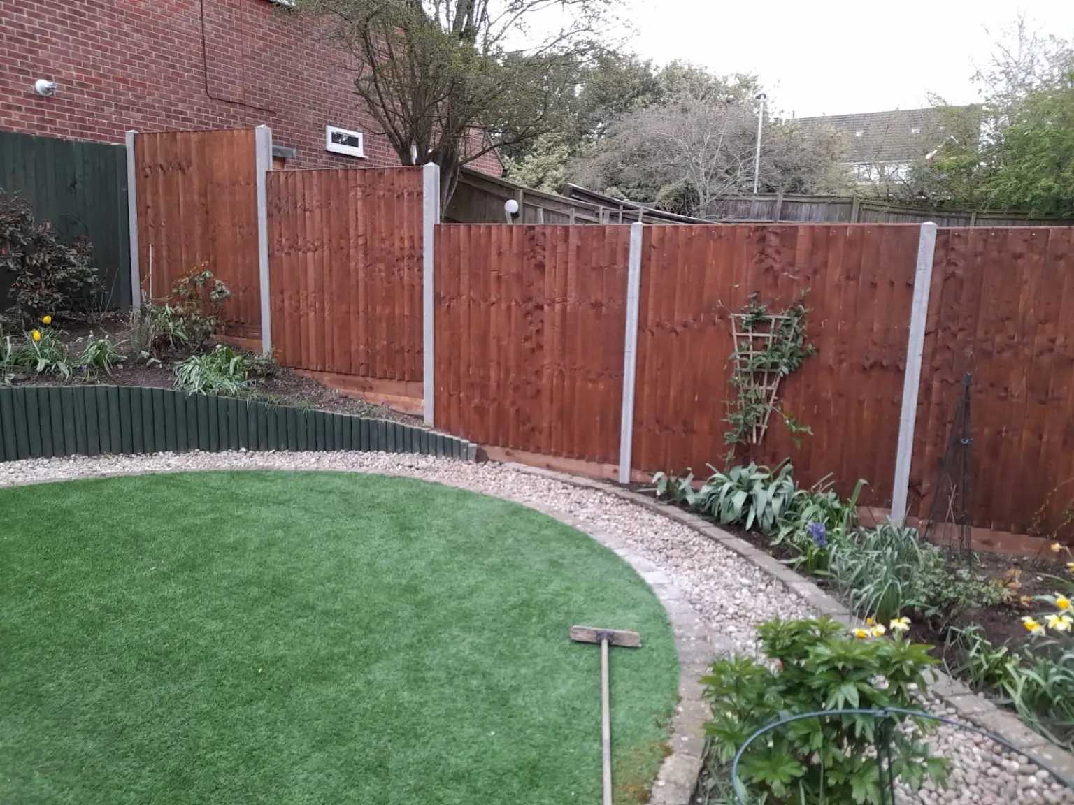 fencing-contractor-in-watford-hertfordshire-16